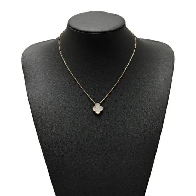 WHITE CLOVER STAINLESS STELL BRACELET