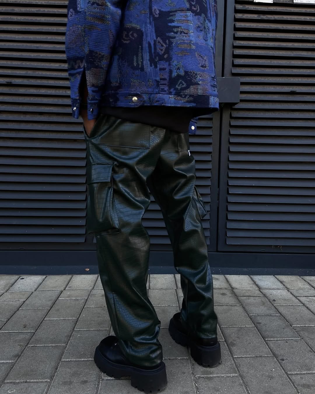 Deesus  pants