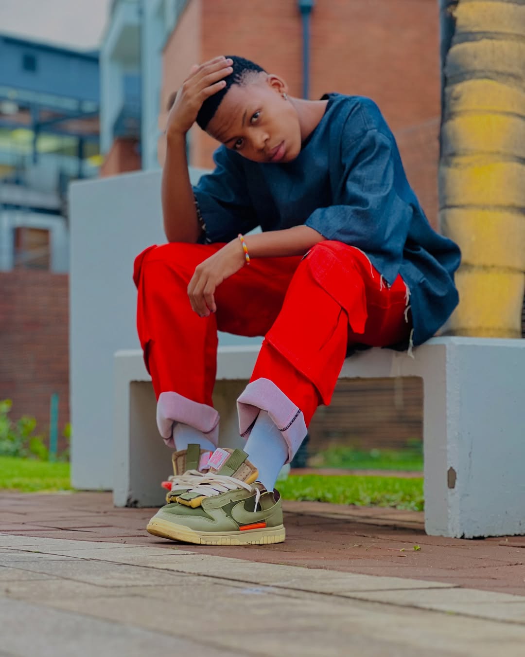 Deesus  pants