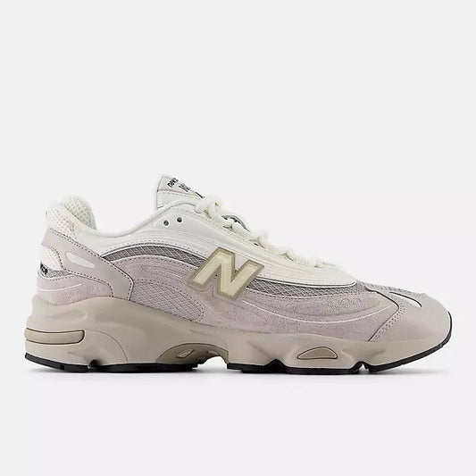 NEW BALANCE 1000