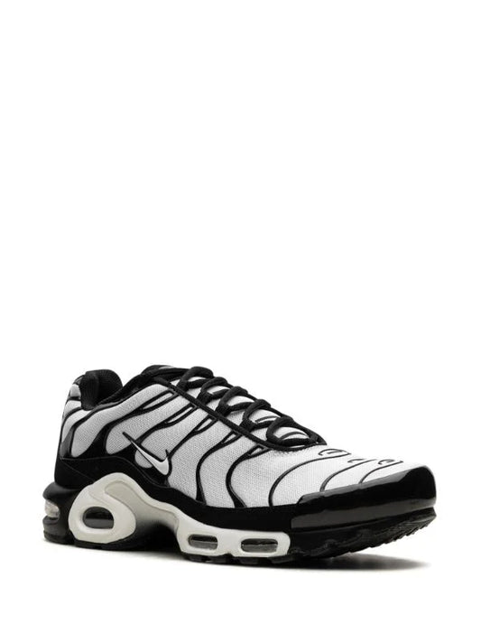 NIKE AIR MAX PLUS "OREO"