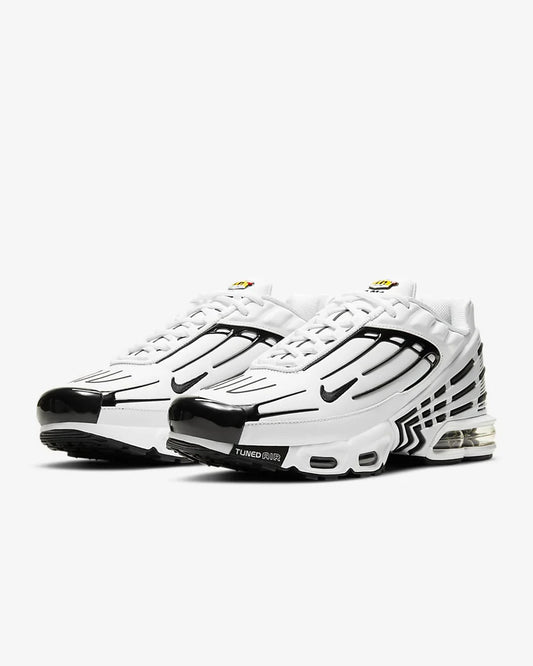 NIKE AIR MAX PLUS 3